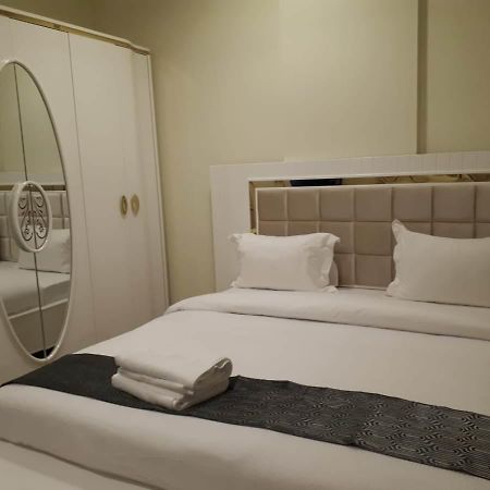 Reef Hotel Aparts Ajman Bagian luar foto