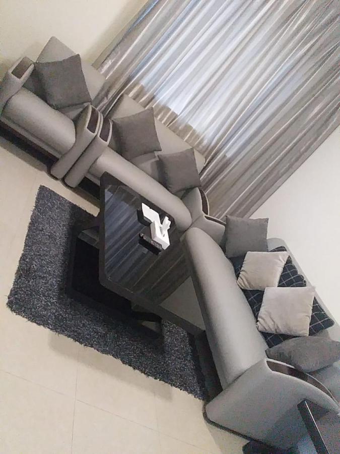 Reef Hotel Aparts Ajman Bagian luar foto