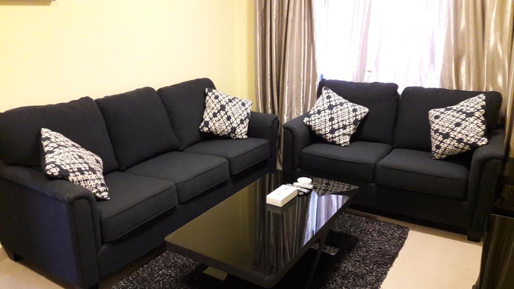 Reef Hotel Aparts Ajman Bagian luar foto